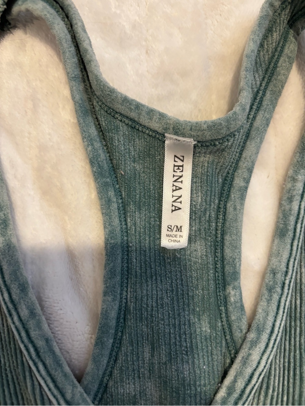 Ribbed Racerback Cropped Tank Top - Green - Picture 3 of 3